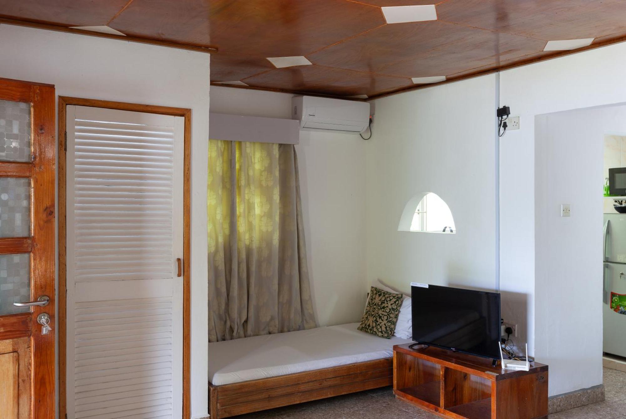 Sea View 3*